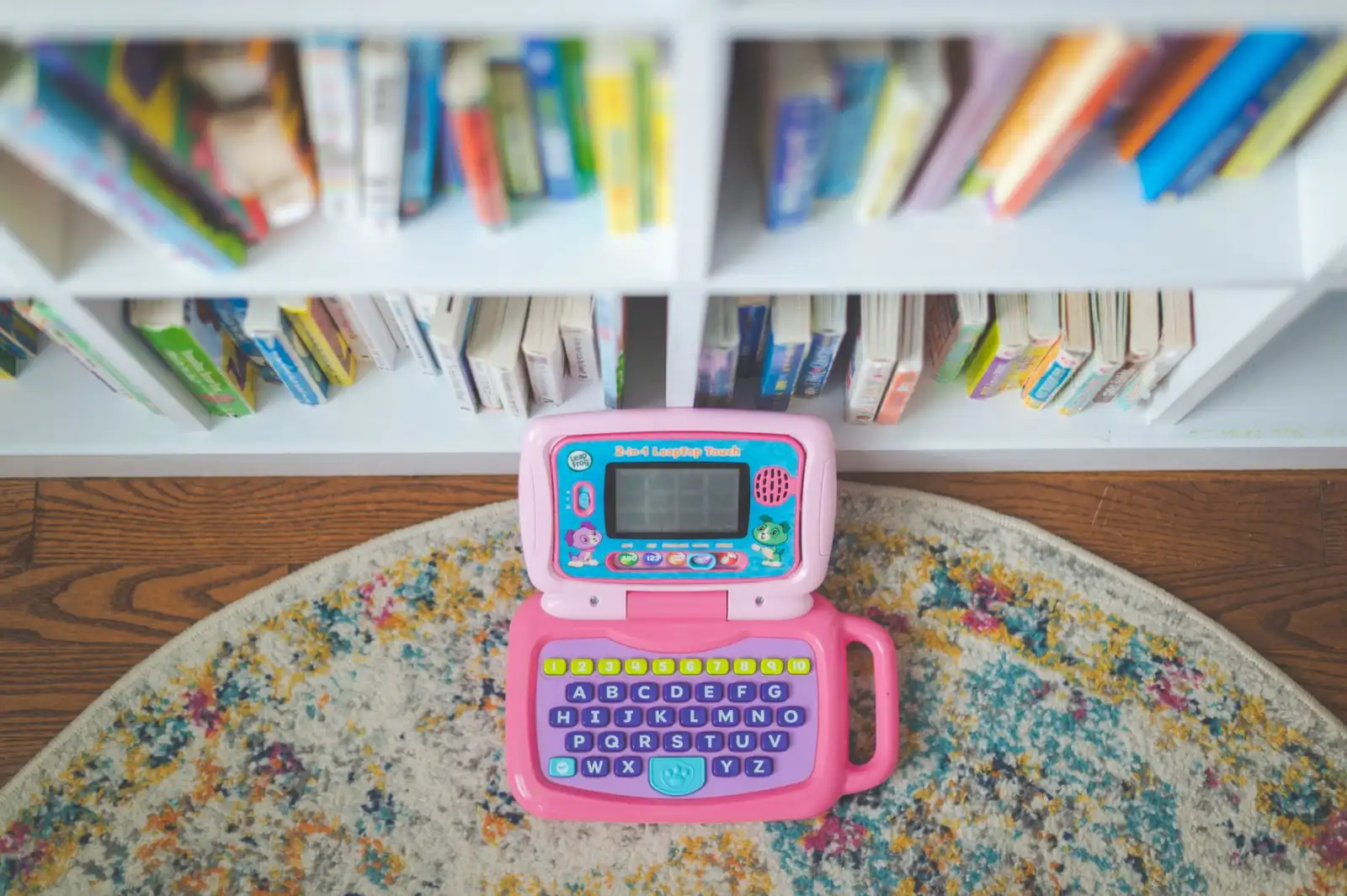 山东柳竖脂商贸有限公司：打造高效稳定的日用百货批发供应链服务体系